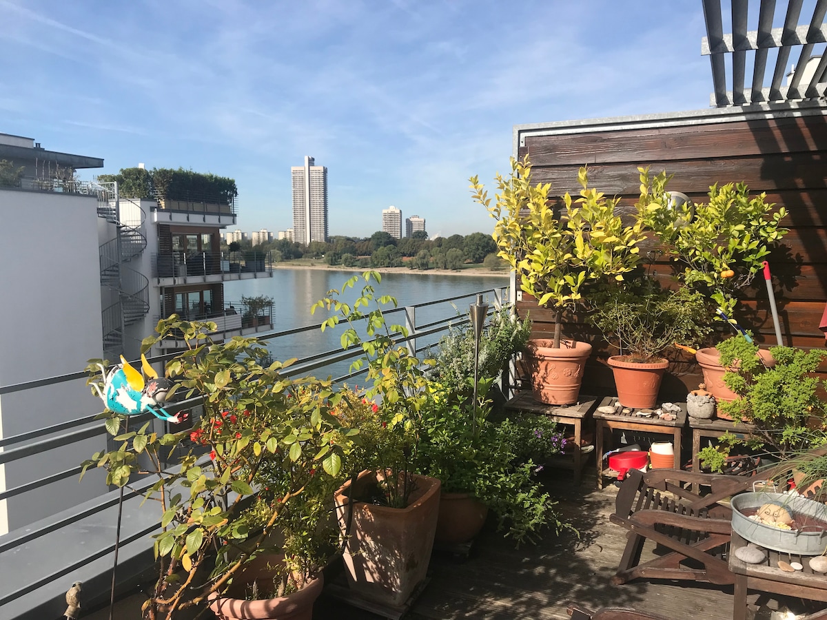 Weiterer Blick über den Balkon