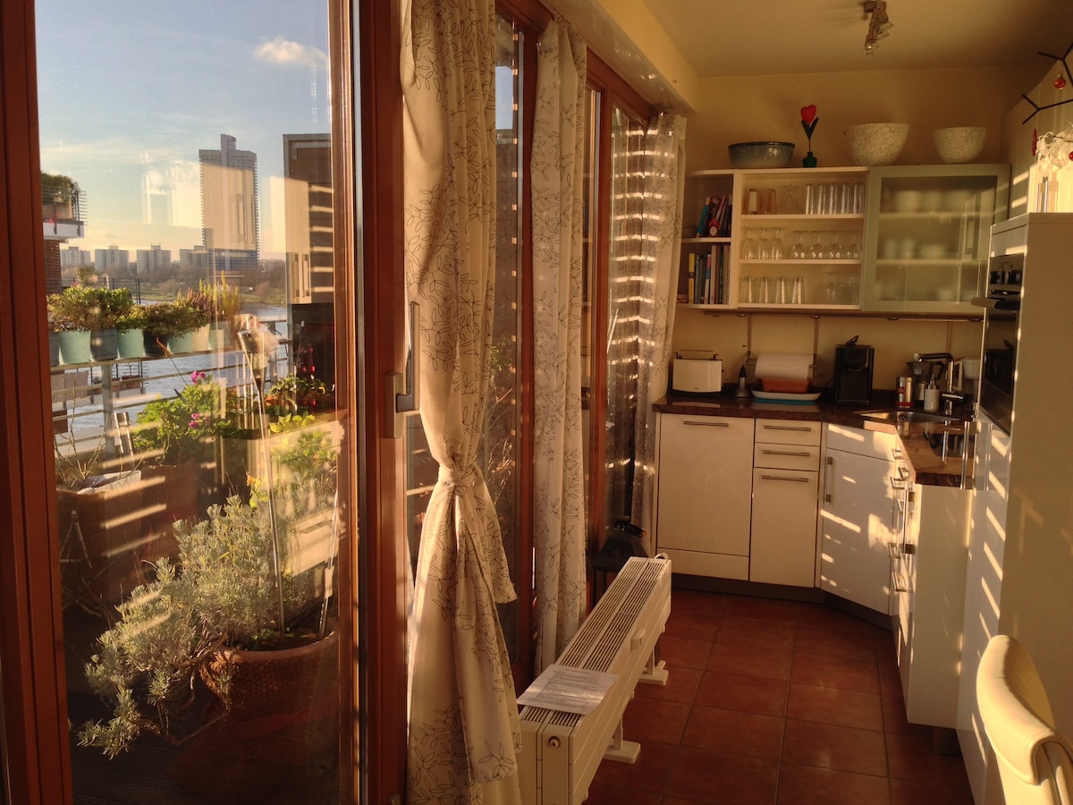 Voll ausgestattete Küche der Ferienwohnung